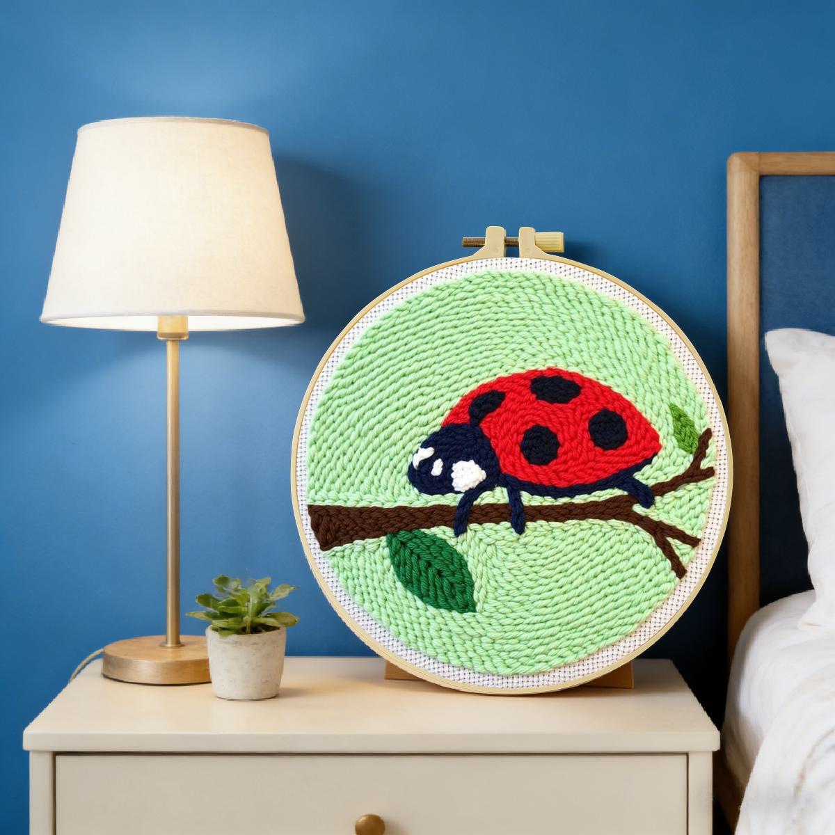 طقم تطريز بالإبرة المثقوبة على - مراجعة Embroidery Lady Bug وسعره