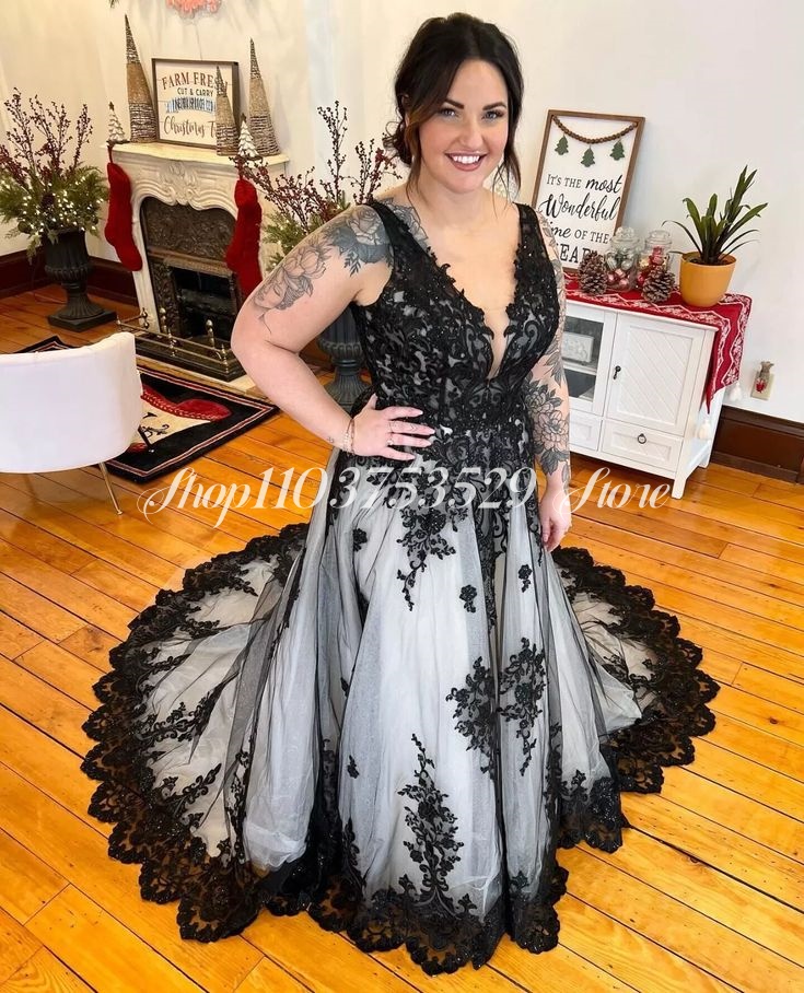 فساتين زفاف على الطراز القوطي  - مراجعة Embroidery Gothic وسعره